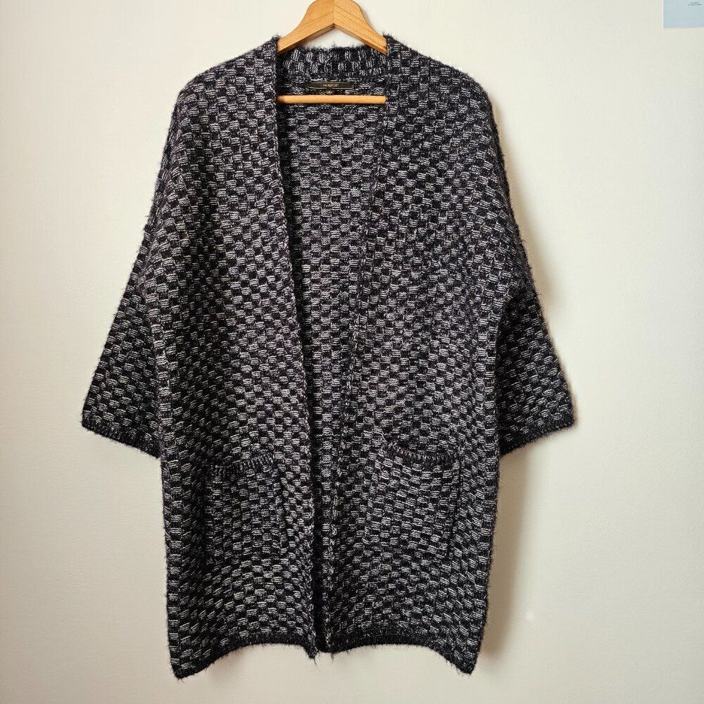 EUC LIKE NEW MAXSPORT PATTERNED LONG OPEN CARDIGAN SIZE SMALL